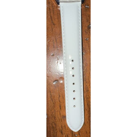 Vintage White Minnie Mouse Women's Watch - Picture 3 of 8